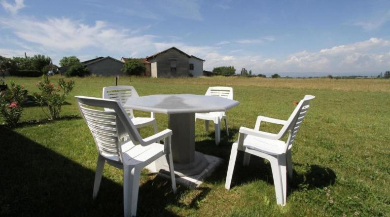 Les Gites Des Noyerettes Besayes Exteriér fotografie